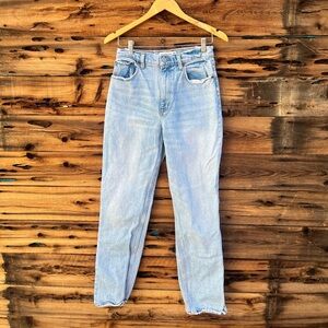 ABERCROMBIE & FITCH | 90’s Straight Ultra High Rise Curve Love 28/6R
